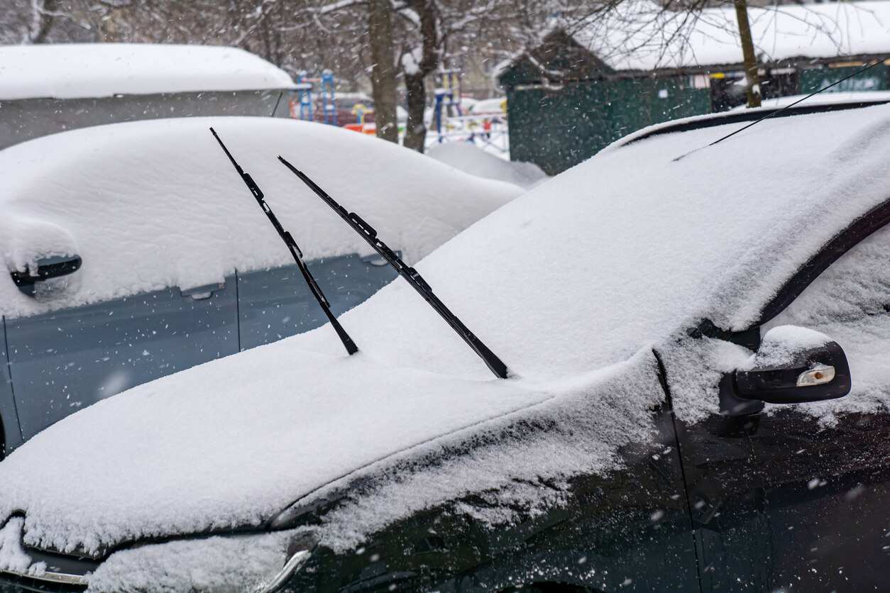 Windshield wipers and snow.