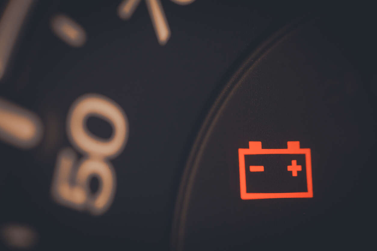 Battery or charging system indicator light