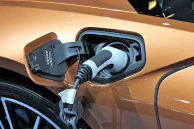 Is It Necessary to Charge a Hybrid Car?
