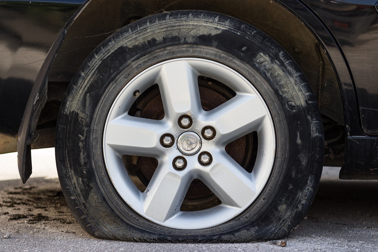 How to Fix a Flat Tyre cover image