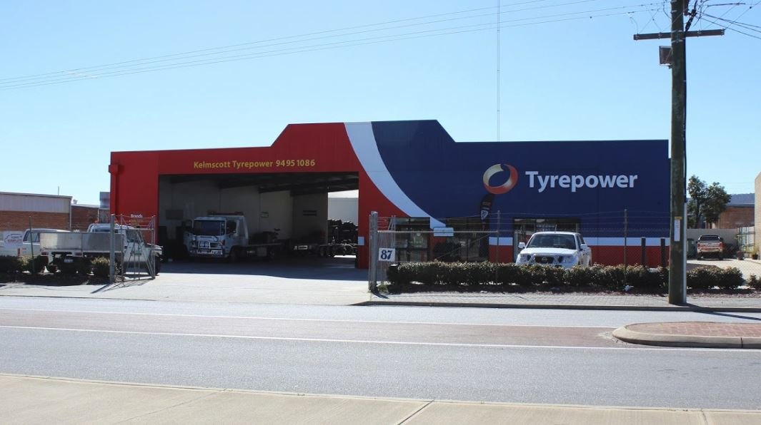 Exterior of Tyrepower store.