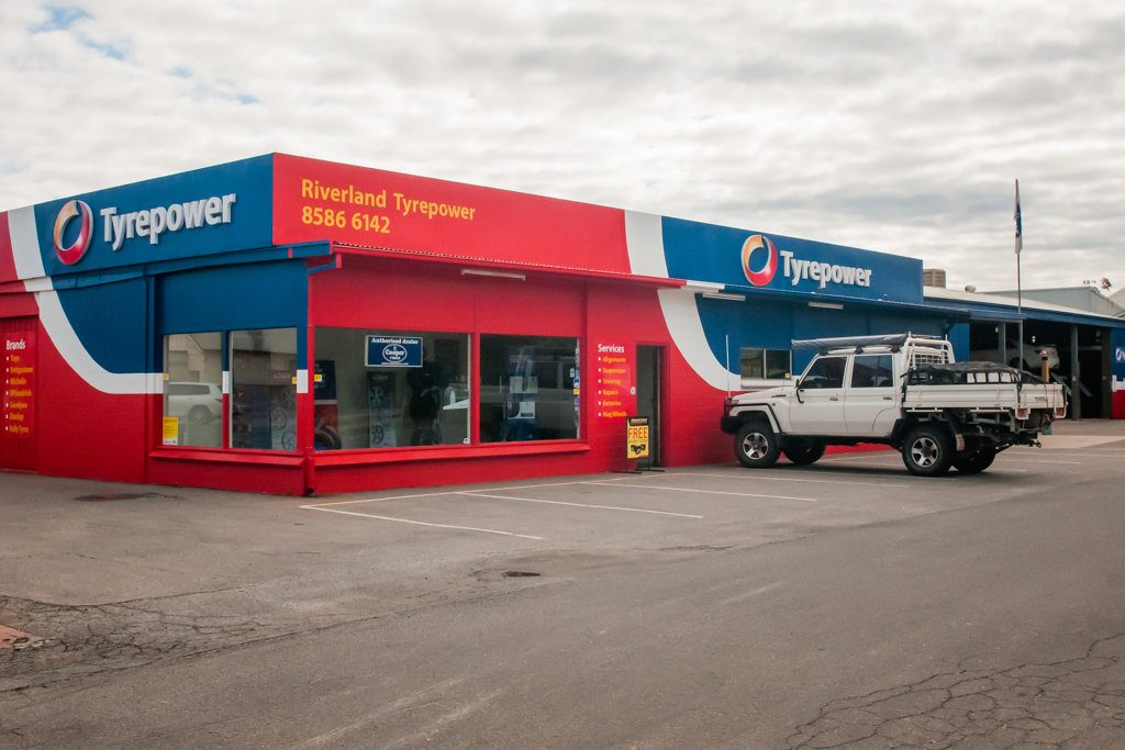 Exterior of Tyrepower store.